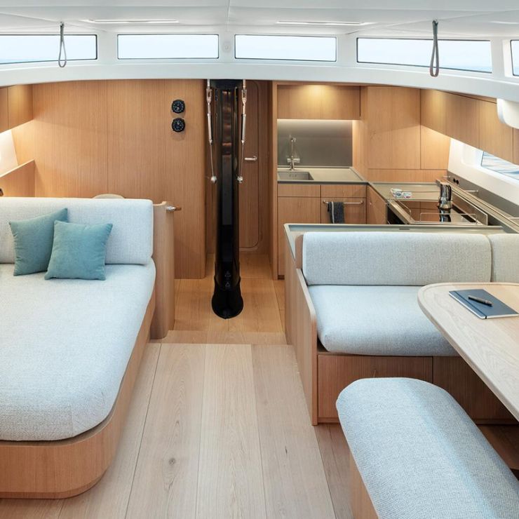 Y YACHTS Y7 - Interior